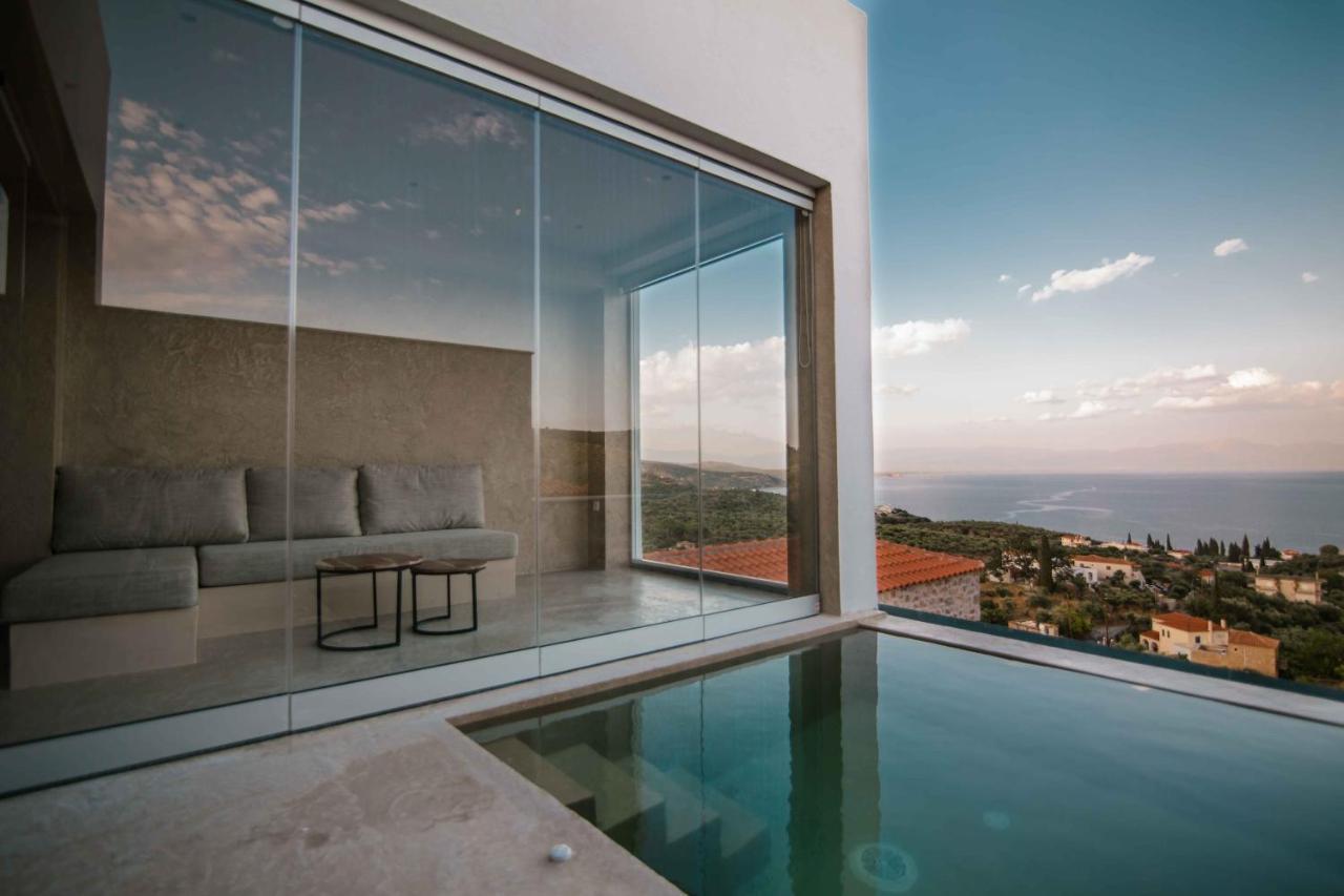 Mani Luxury Suites And Studios In Gytheio With Private Pools Exteriör bild