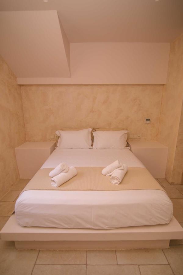 Mani Luxury Suites And Studios In Gytheio With Private Pools Exteriör bild