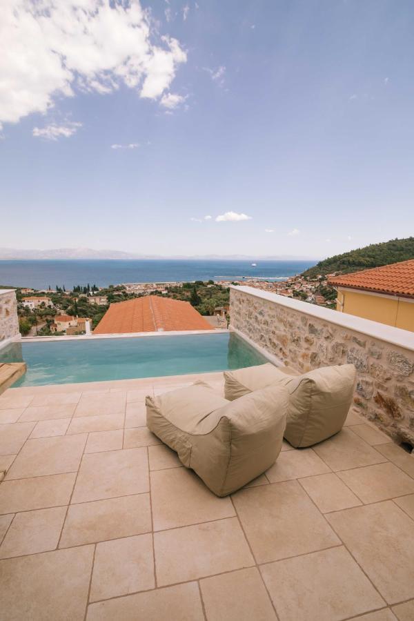 Mani Luxury Suites And Studios In Gytheio With Private Pools Exteriör bild