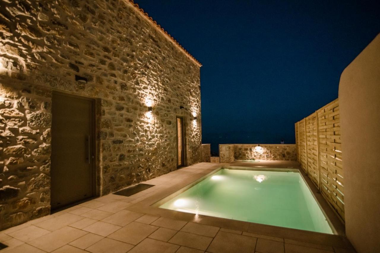 Mani Luxury Suites And Studios In Gytheio With Private Pools Exteriör bild