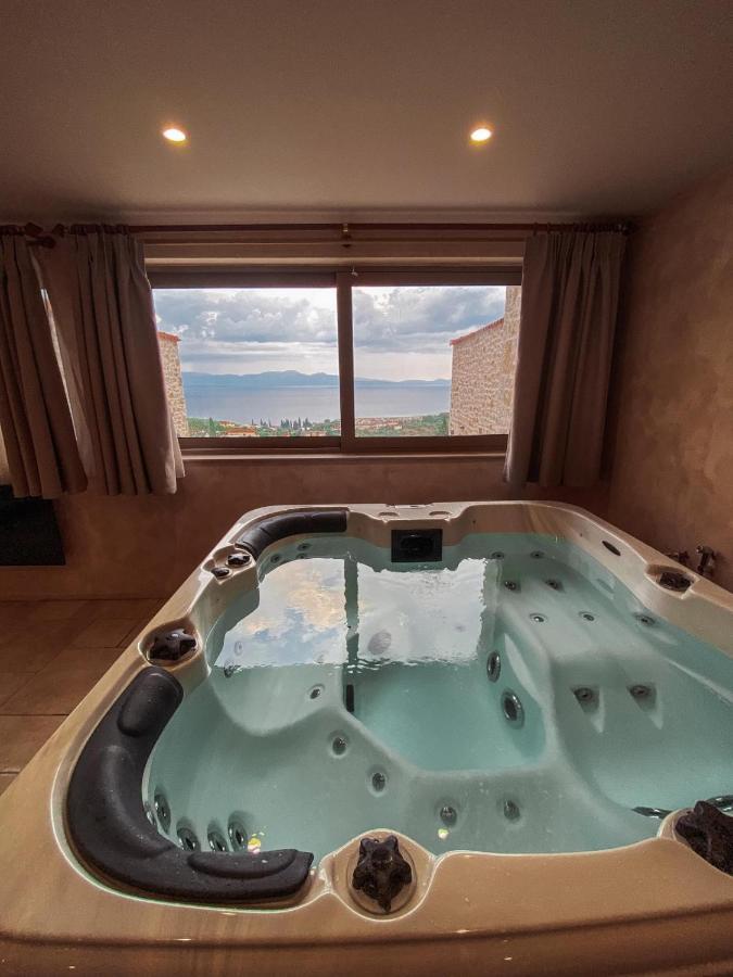 Mani Luxury Suites And Studios In Gytheio With Private Pools Exteriör bild