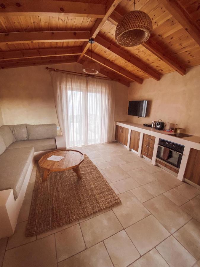 Mani Luxury Suites And Studios In Gytheio With Private Pools Exteriör bild