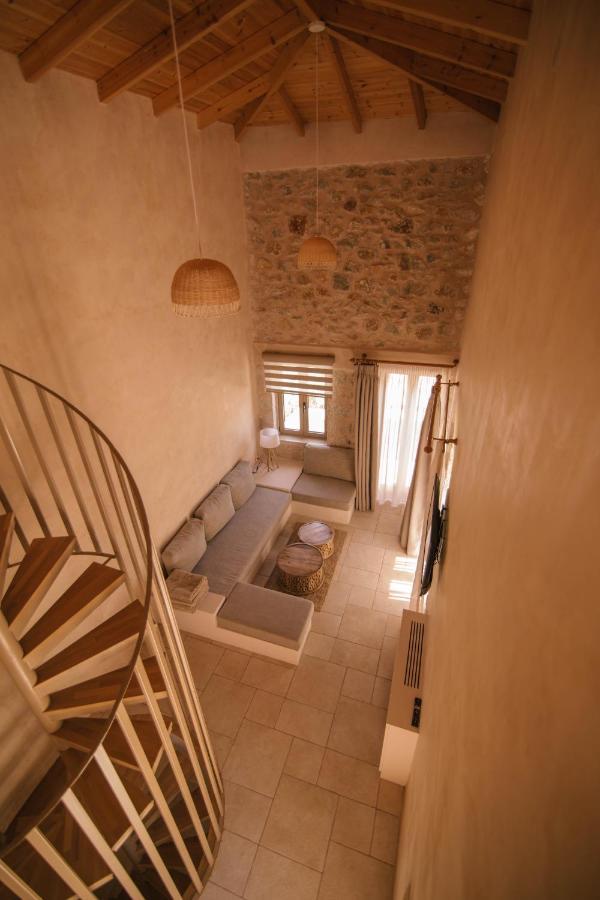 Mani Luxury Suites And Studios In Gytheio With Private Pools Exteriör bild