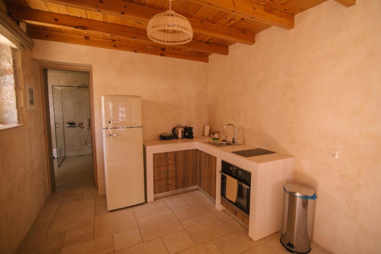 Mani Luxury Suites And Studios In Gytheio With Private Pools Exteriör bild