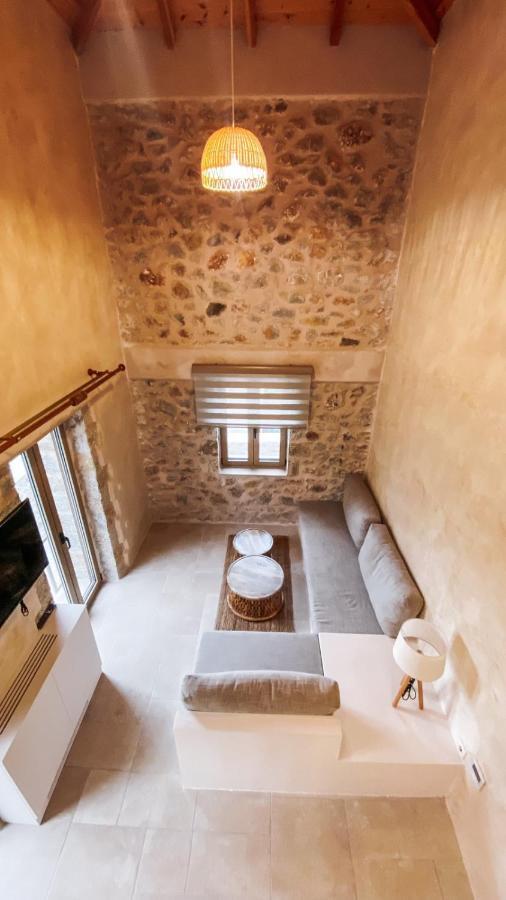Mani Luxury Suites And Studios In Gytheio With Private Pools Exteriör bild