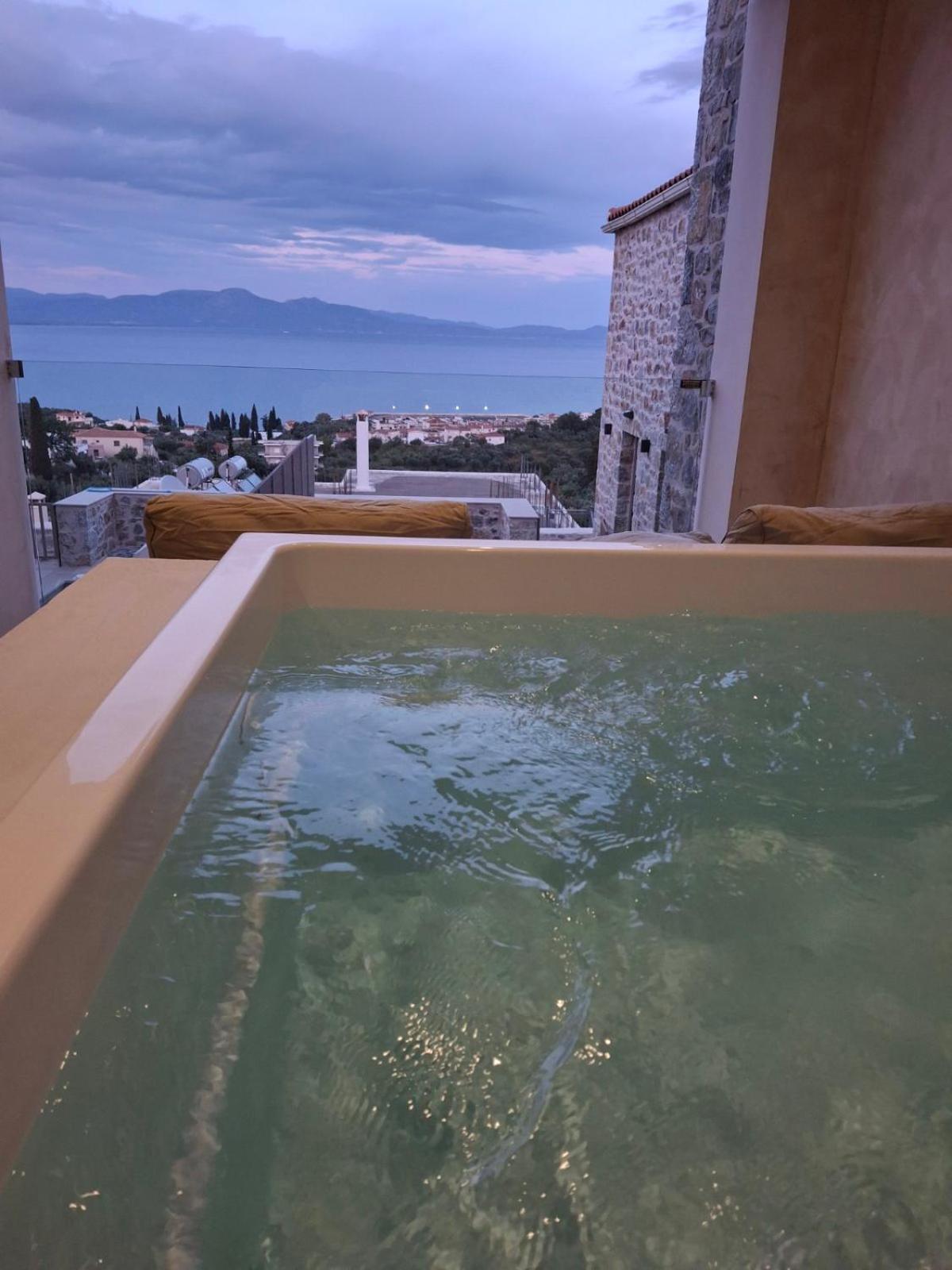 Mani Luxury Suites And Studios In Gytheio With Private Pools Exteriör bild