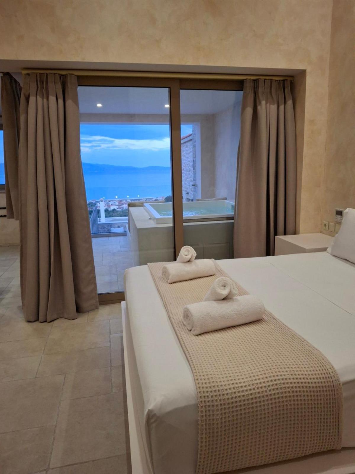 Mani Luxury Suites And Studios In Gytheio With Private Pools Exteriör bild