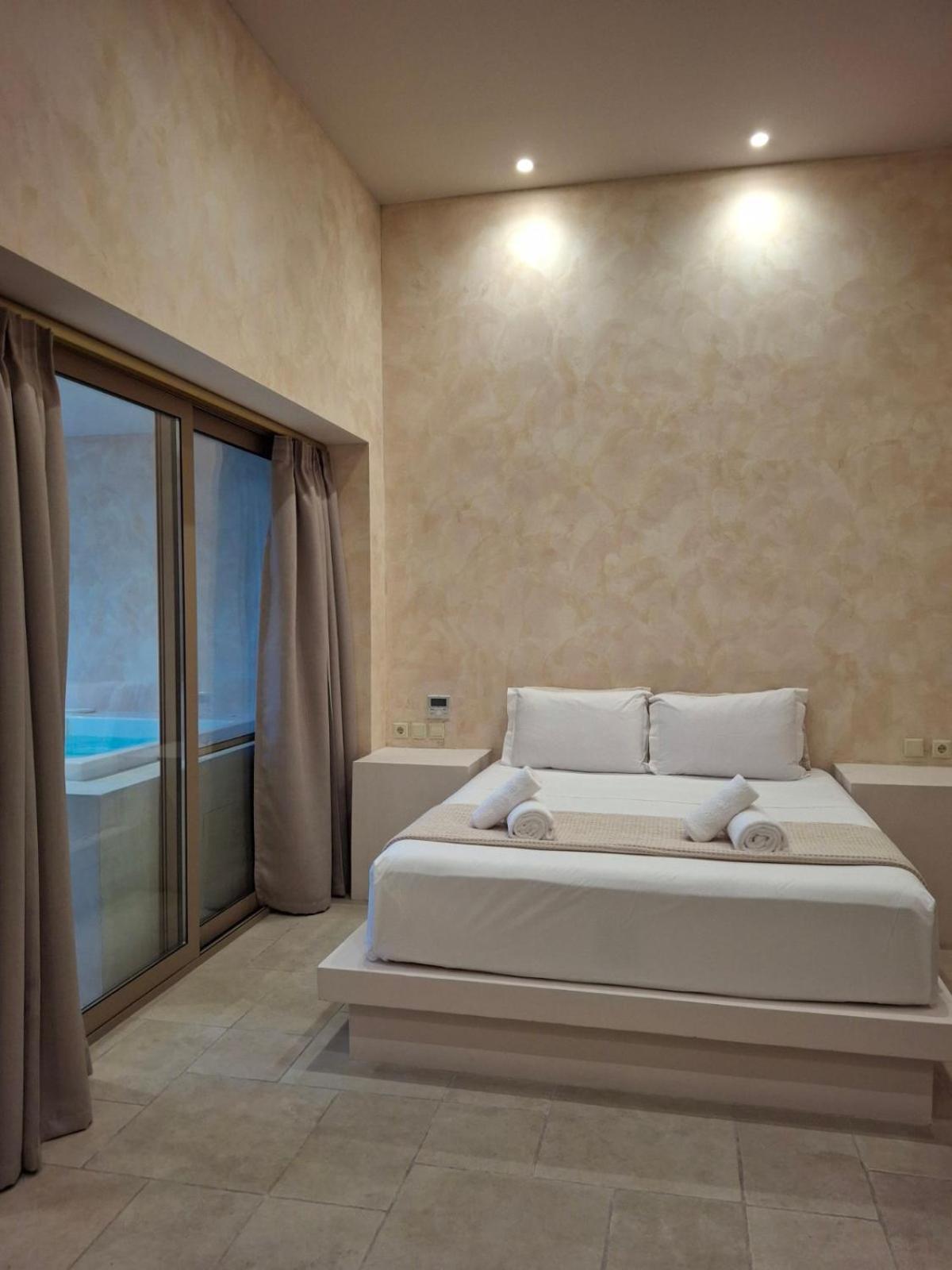 Mani Luxury Suites And Studios In Gytheio With Private Pools Exteriör bild